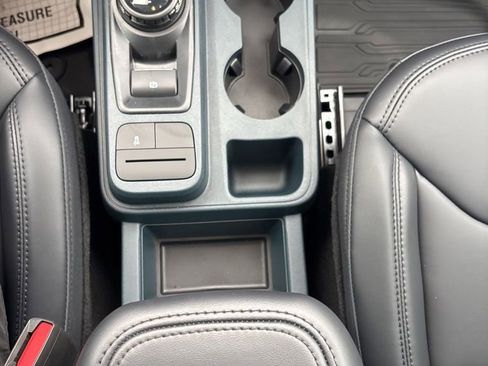 New 2026 Ford Maverick Lariat w/ Black Appearance Package image 18