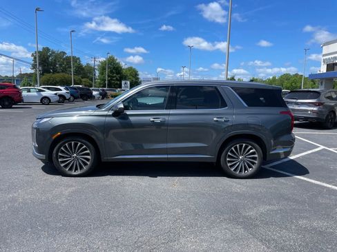 Used 2024 Hyundai Palisade Calligraphy AWD/4WD image 2