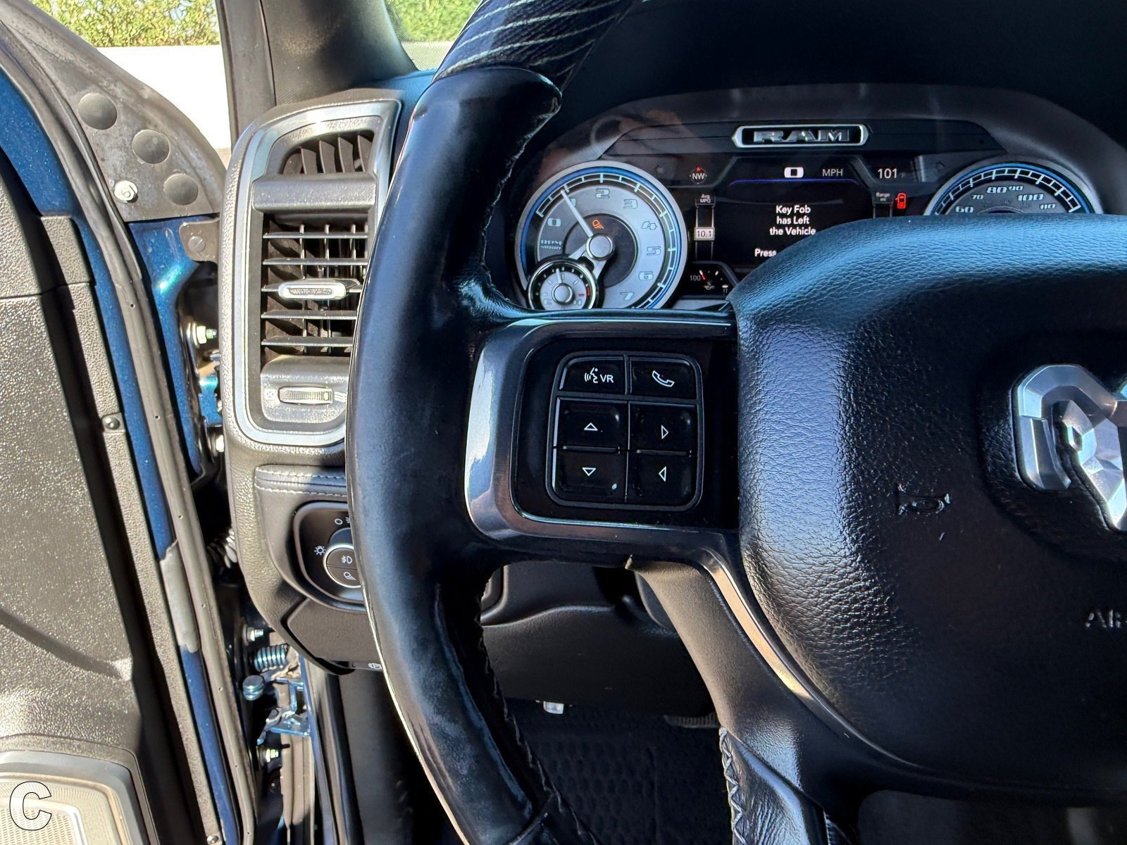 Used 2019 RAM 2500 Limited AWD/4WD image 29