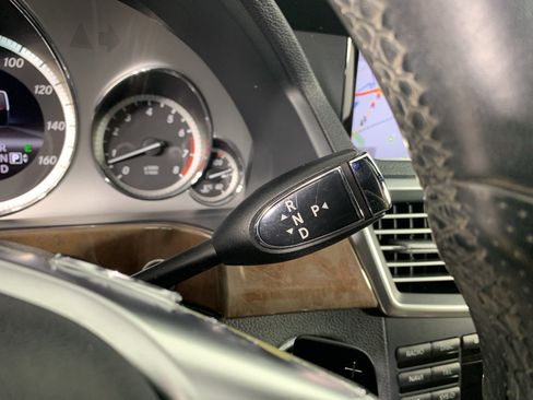 Used 2013 Mercedes-Benz E 350 4MATIC Sedan image 23