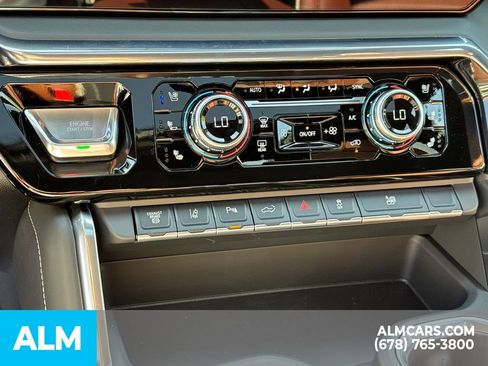 Used 2025 GMC Sierra 3500 Denali Ultimate image 37