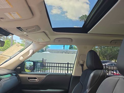 Used 2025 INFINITI QX80 Pure w/ Exterior Package RWD image 11