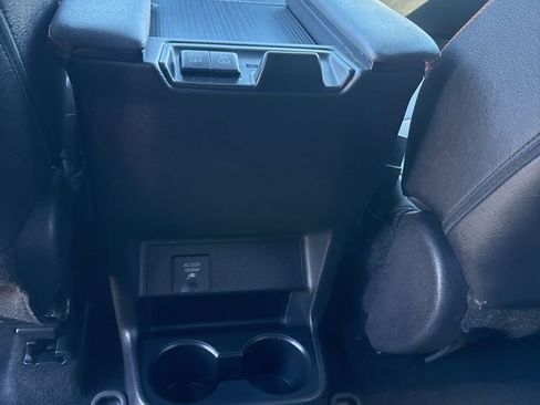 Used 2022 Toyota Sienna XSE image 49