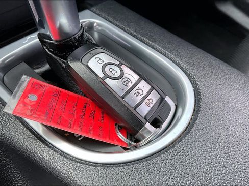 Used 2022 Ford Mustang Premium image 14