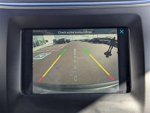 Used 2019 Jeep Cherokee Latitude Plus w/ Cold Weather Group image 23