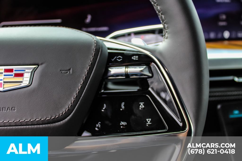 Used 2026 Cadillac Escalade Platinum Sport w/ LPO, Floor Liner Package AWD/4WD image 27