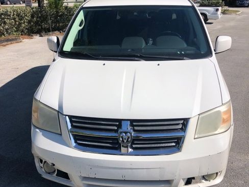Used 2008 Dodge Grand Caravan SXT image 1