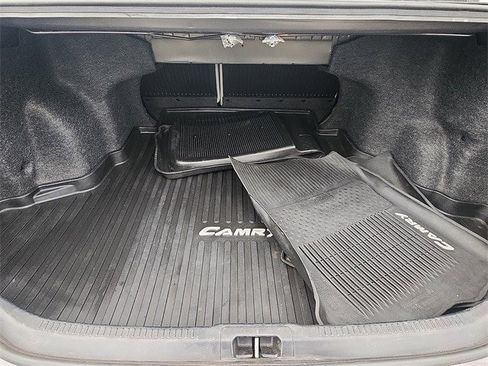 Used 2017 Toyota Camry LE image 27