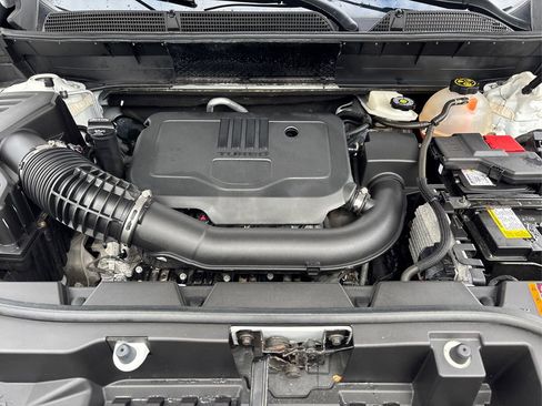 Used 2023 GMC Acadia SLE w/ LPO, Floor Liner Package image 13