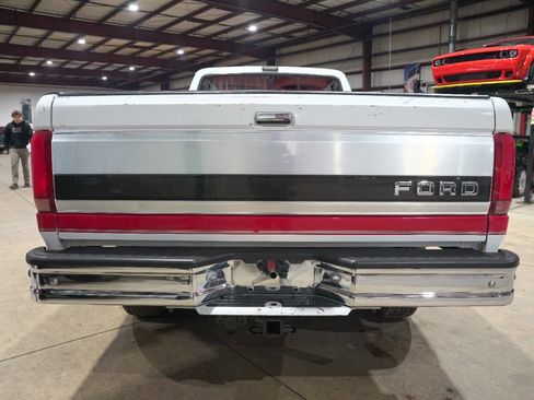 Used 1992 Ford F250 XLT Lariat 2dr 4WD Extended Ca image 7