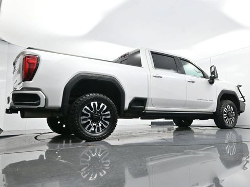Used 2022 GMC Sierra 2500 Denali w/ Denali Ultimate Package image 54