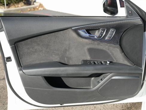 Used 2017 Audi RS 7 Prestige image 34