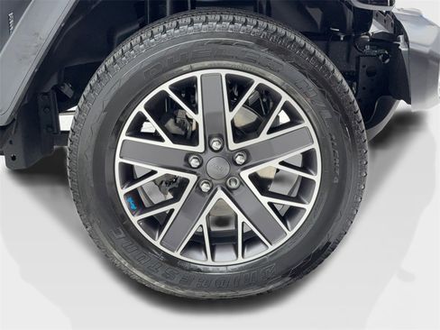 Used 2023 Jeep Wrangler Unlimited Sahara w/ Cold Weather Group image 59