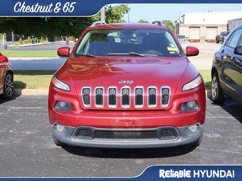 Used 2016 Jeep Cherokee Latitude w/ Comfort & Sound Group FWD image 6