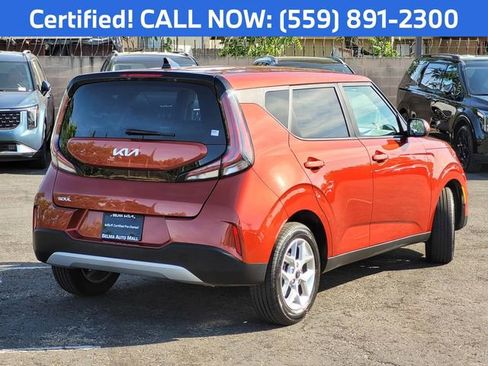 Certified 2025 Kia Soul LX w/ LX Technology Package FWD image 5
