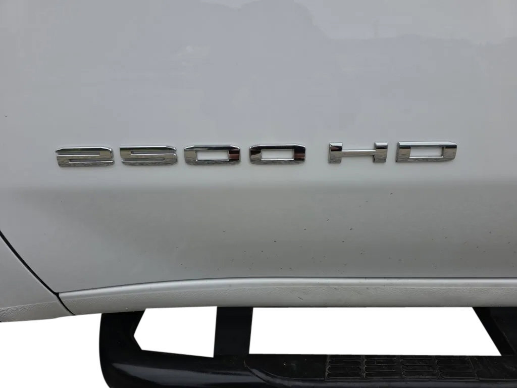 Used 2022 GMC Sierra 2500 Pro w/ Convenience Package AWD/4WD image 12