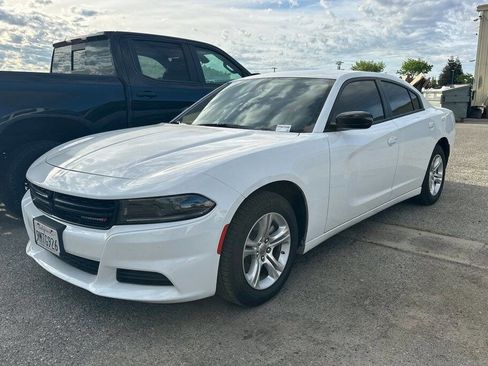 Used 2023 Dodge Charger SXT image 2