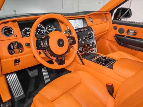 Used 2020 Rolls-Royce Cullinan image 18