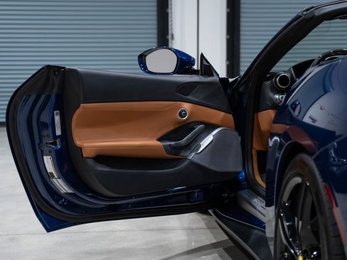 Used 2020 Ferrari Portofino image 28