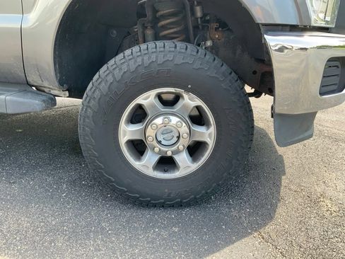 Used 2014 Ford F250 XL w/ Power Equipment Group AWD/4WD image 24
