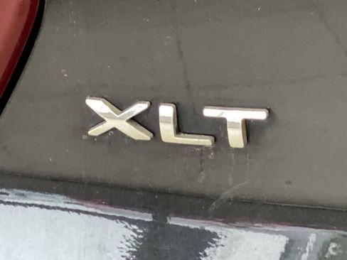 Used 2019 Ford Explorer XLT AWD/4WD image 11