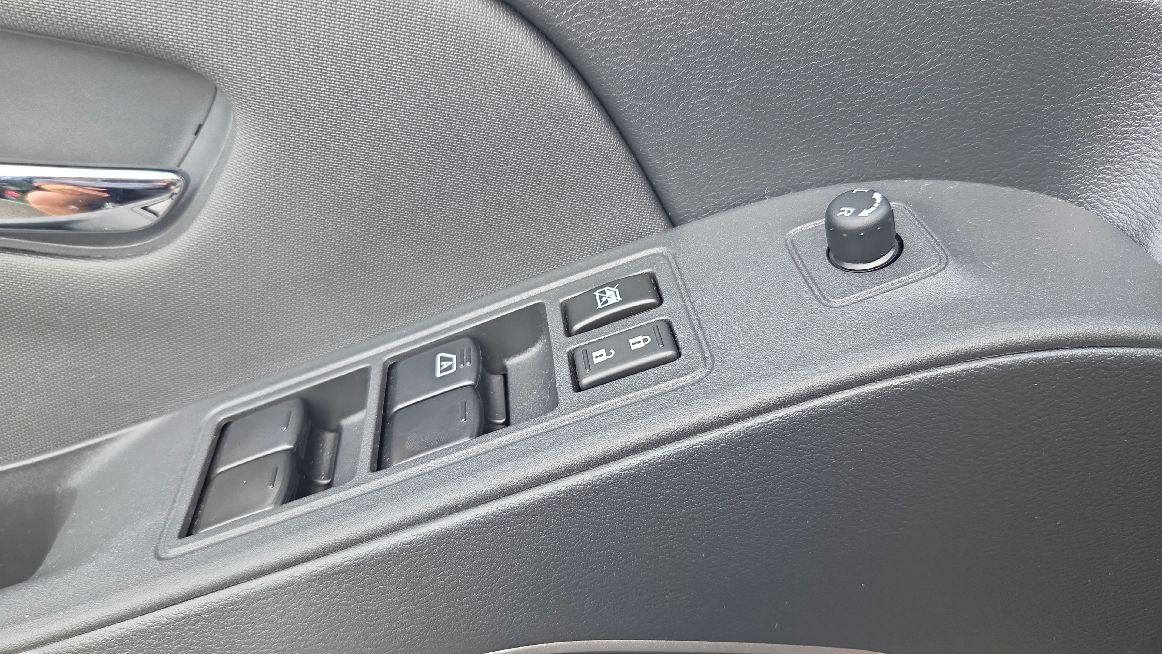 Used 2024 Nissan Frontier SV w/ SV Convenience Package RWD image 28