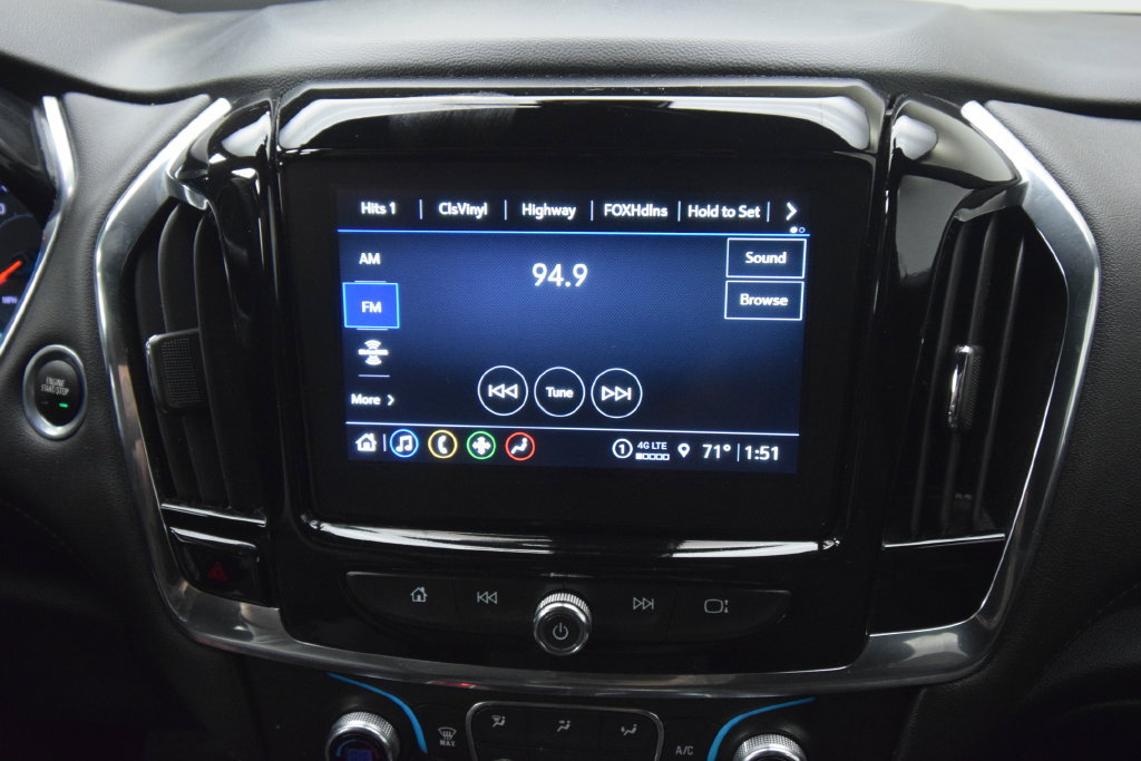 Used 2023 Chevrolet Traverse LT AWD/4WD image 12