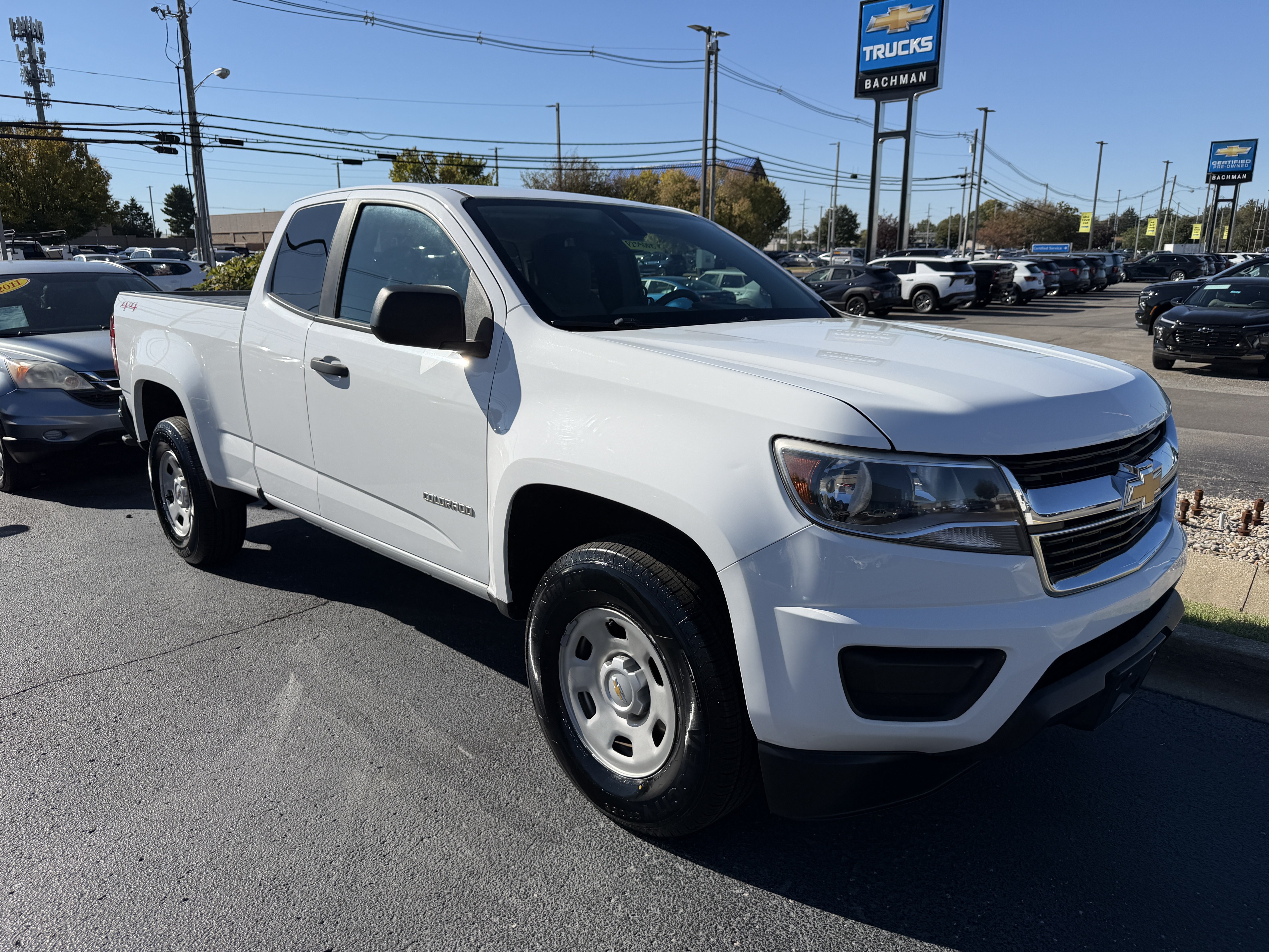 Used 2018 Chevrolet Colorado W/T AWD/4WD image 2