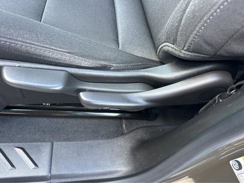 Used 2023 Chevrolet Colorado W/T image 29