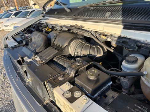 Used 2002 Ford E-350 and Econoline 350 Super Duty image 29