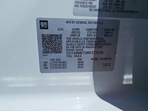 Used 2024 GMC Sierra 2500 SLE w/ SLE Value Package; AWD/4WD image 36