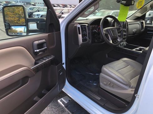 Used 2016 GMC Sierra 2500 Denali w/ Duramax Plus Package image 12
