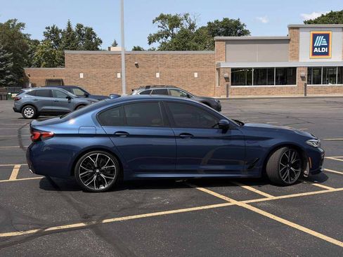Used 2021 BMW 530i xDrive w/ M Sport Package AWD/4WD image 4