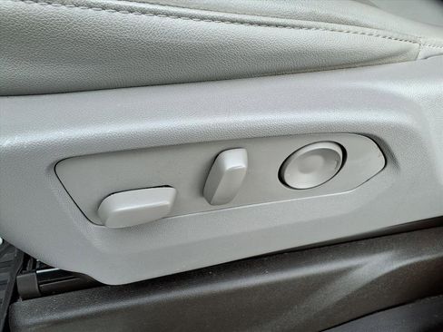 Used 2023 Chevrolet Silverado 1500 LT image 18