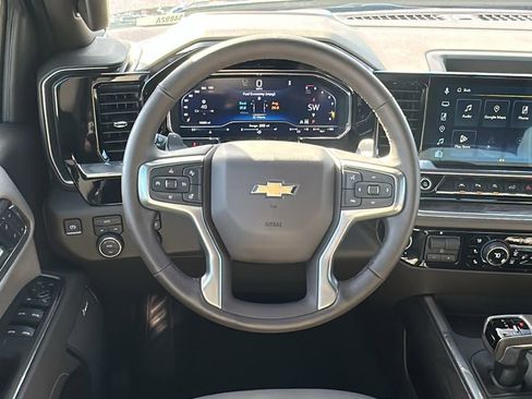 Used 2025 Chevrolet Silverado 1500 LTZ w/ LTZ Convenience Package II AWD/4WD image 12