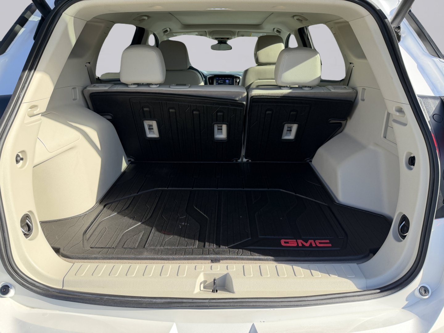 Used 2024 GMC Terrain Denali w/ LPO, Floor Liner Package AWD/4WD image 10