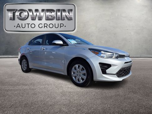 Certified 2022 Kia Rio S image 2