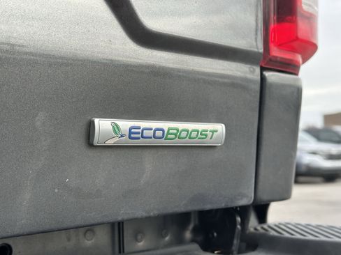 Used 2020 Ford F150 Lariat w/ Trailer Tow Package image 34