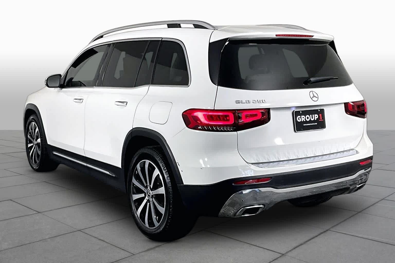 Used 2022 Mercedes-Benz GLB 250 image 11