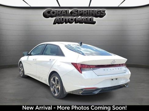 Used 2023 Hyundai Elantra Limited w/ Winter Weather Package FWD image 3