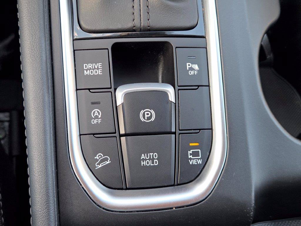 Used 2020 Hyundai Santa Fe Limited AWD/4WD image 16