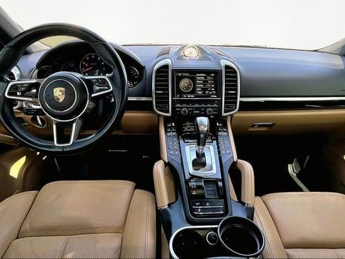 Used 2016 Porsche Cayenne image 15