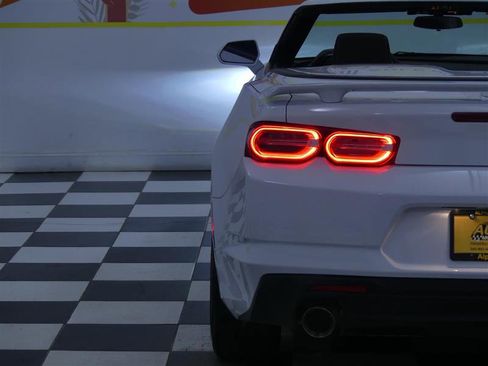 Used 2022 Chevrolet Camaro LT w/ Technology Package image 28