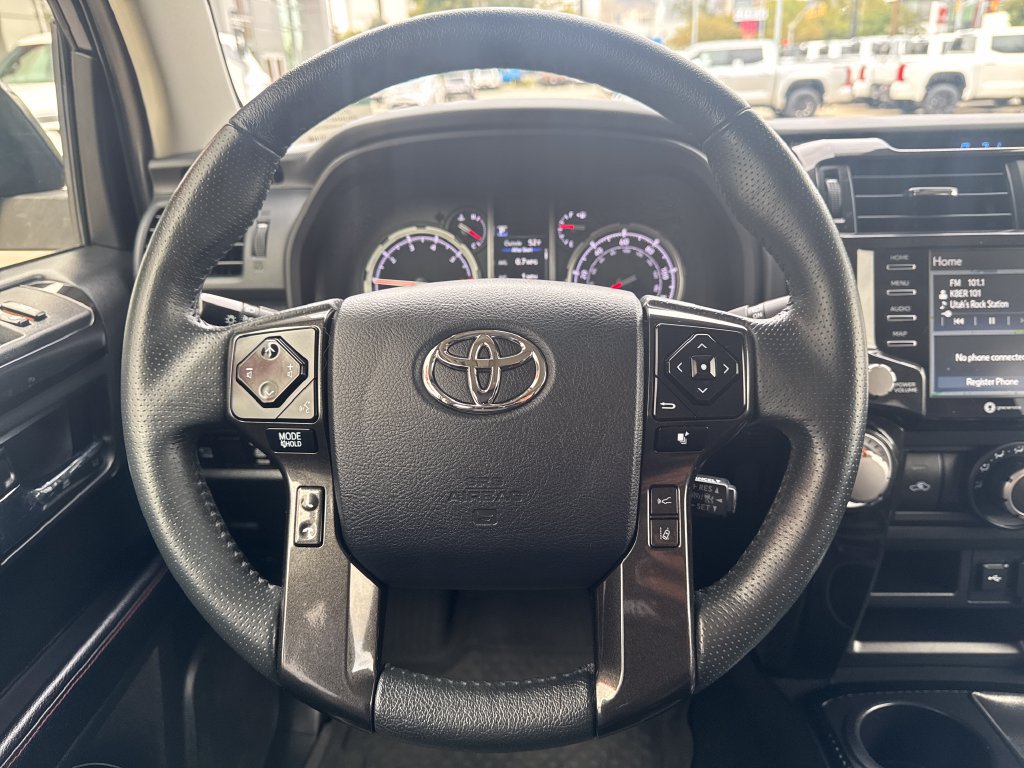 Certified 2022 Toyota 4Runner TRD Off-Road Premium AWD/4WD image 14