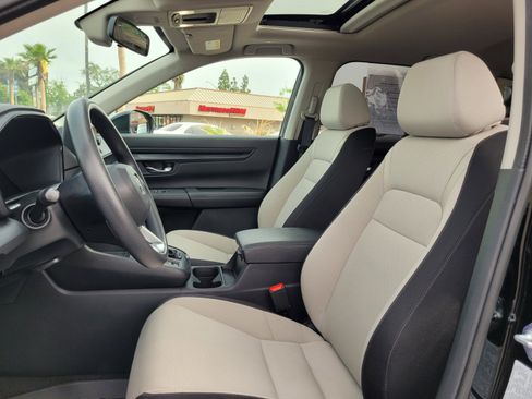 Used 2024 Honda CR-V EX image 11