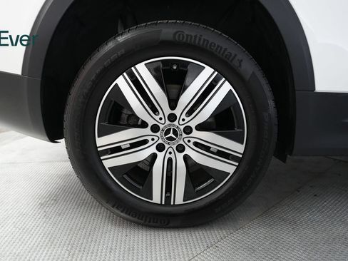 Used 2023 Mercedes-Benz EQB 250+ image 19