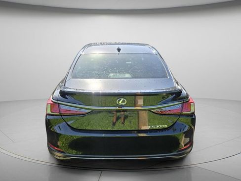Used 2024 Lexus ES 300h F Sport FWD image 5