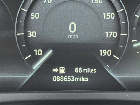 Used 2017 Jaguar F-PACE R-Sport image 19