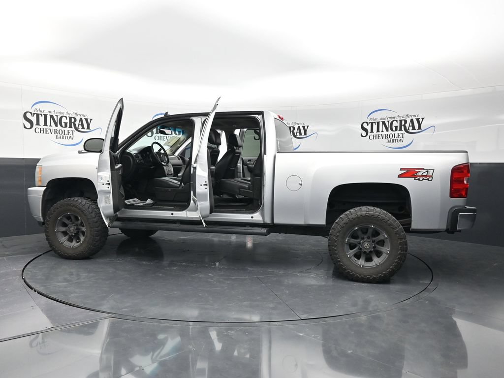 Used 2012 Chevrolet Silverado 2500 LTZ w/ LTZ Plus Package AWD/4WD image 38