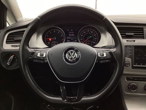 Used 2017 Volkswagen Golf Wolfsburg Edition image 30